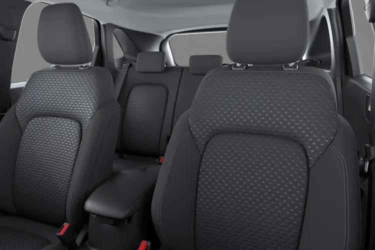 FORD KUGA — detail