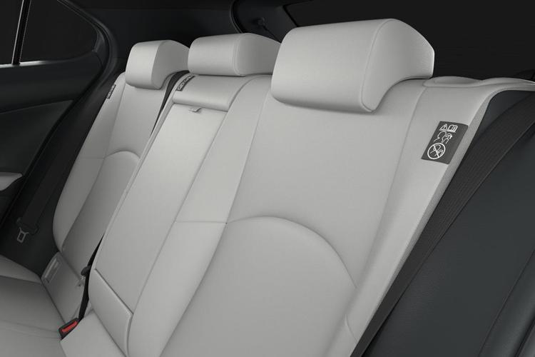 LEXUS UX — detail