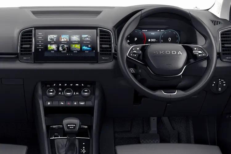 SKODA KAROQ — inside