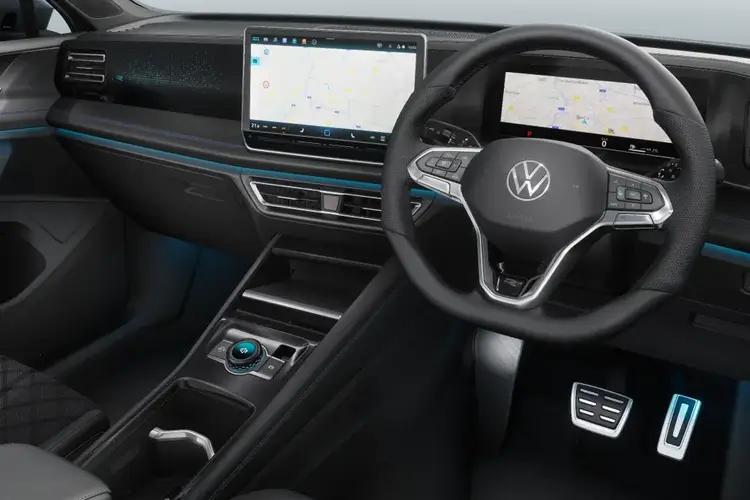VOLKSWAGEN TIGUAN — inside